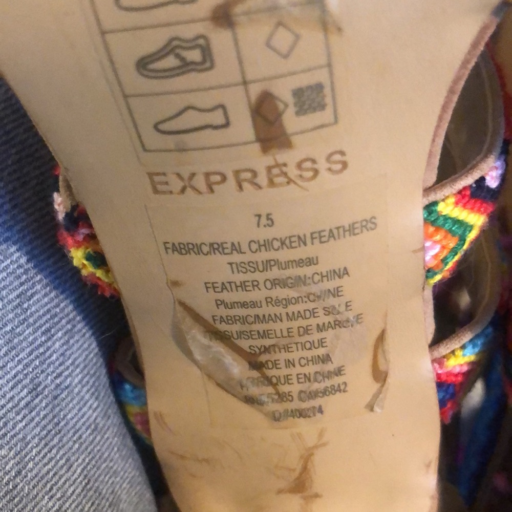Express Sandals - Picture 4 of 5